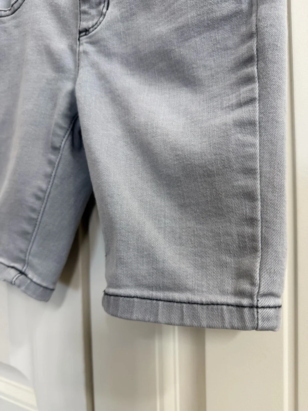The Children's Place Girls Denim Bermuda Shorts in Gray, Size 6